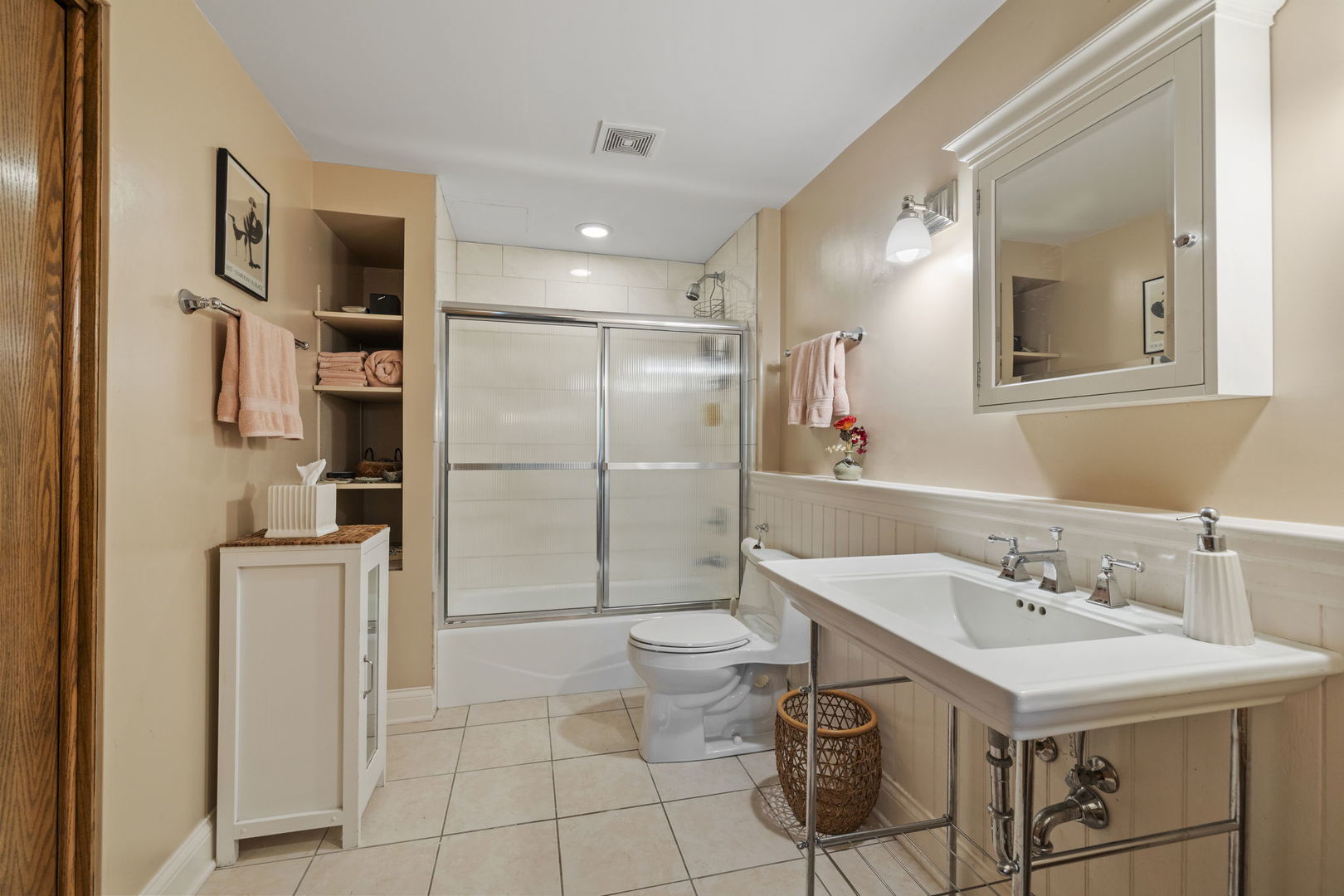 3855 Glendenning Road, Downers Grove, IL 60515