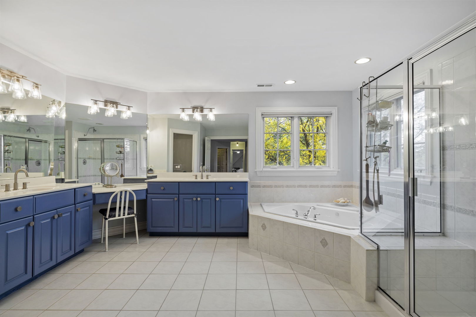 3855 Glendenning Road, Downers Grove, IL 60515