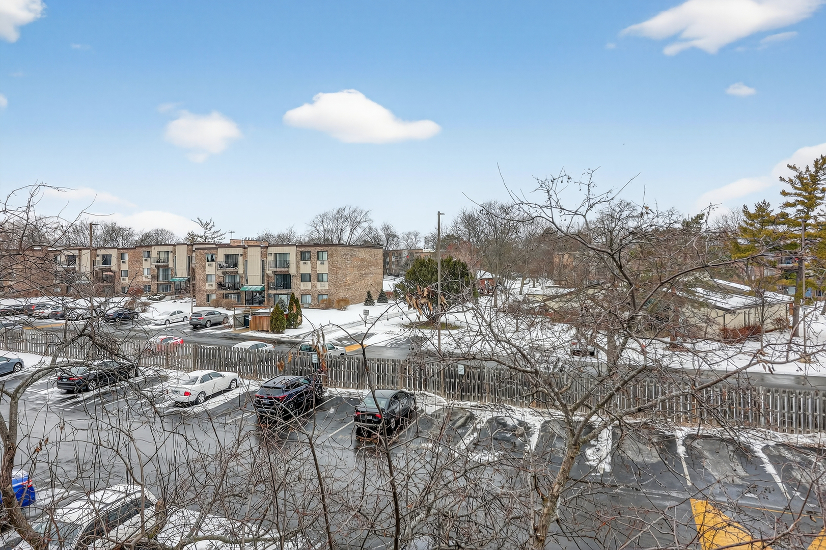 1351 N Winslowe Drive #302, Palatine, IL 60074