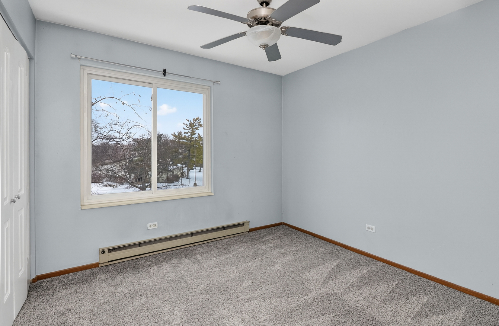 1351 N Winslowe Drive #302, Palatine, IL 60074