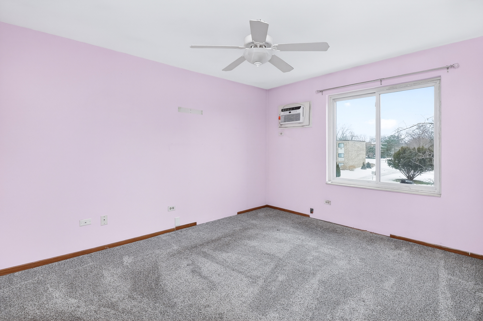 1351 N Winslowe Drive #302, Palatine, IL 60074