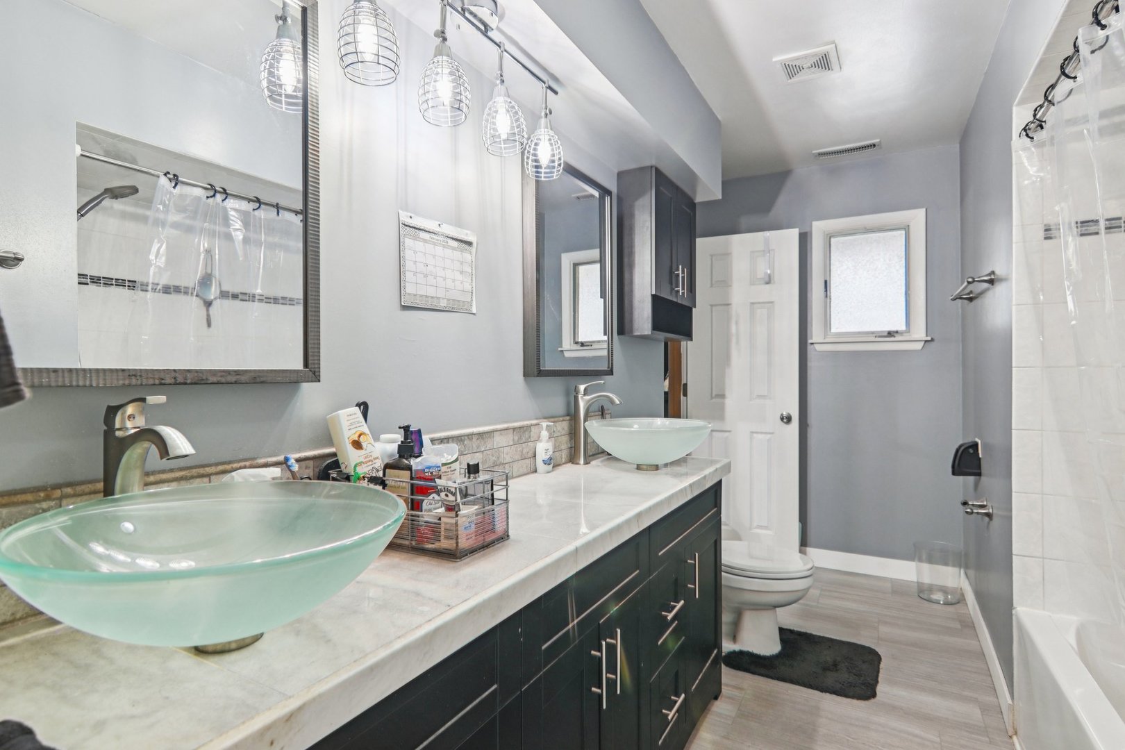 15134 Laramie Avenue, Oak Forest, IL 60452