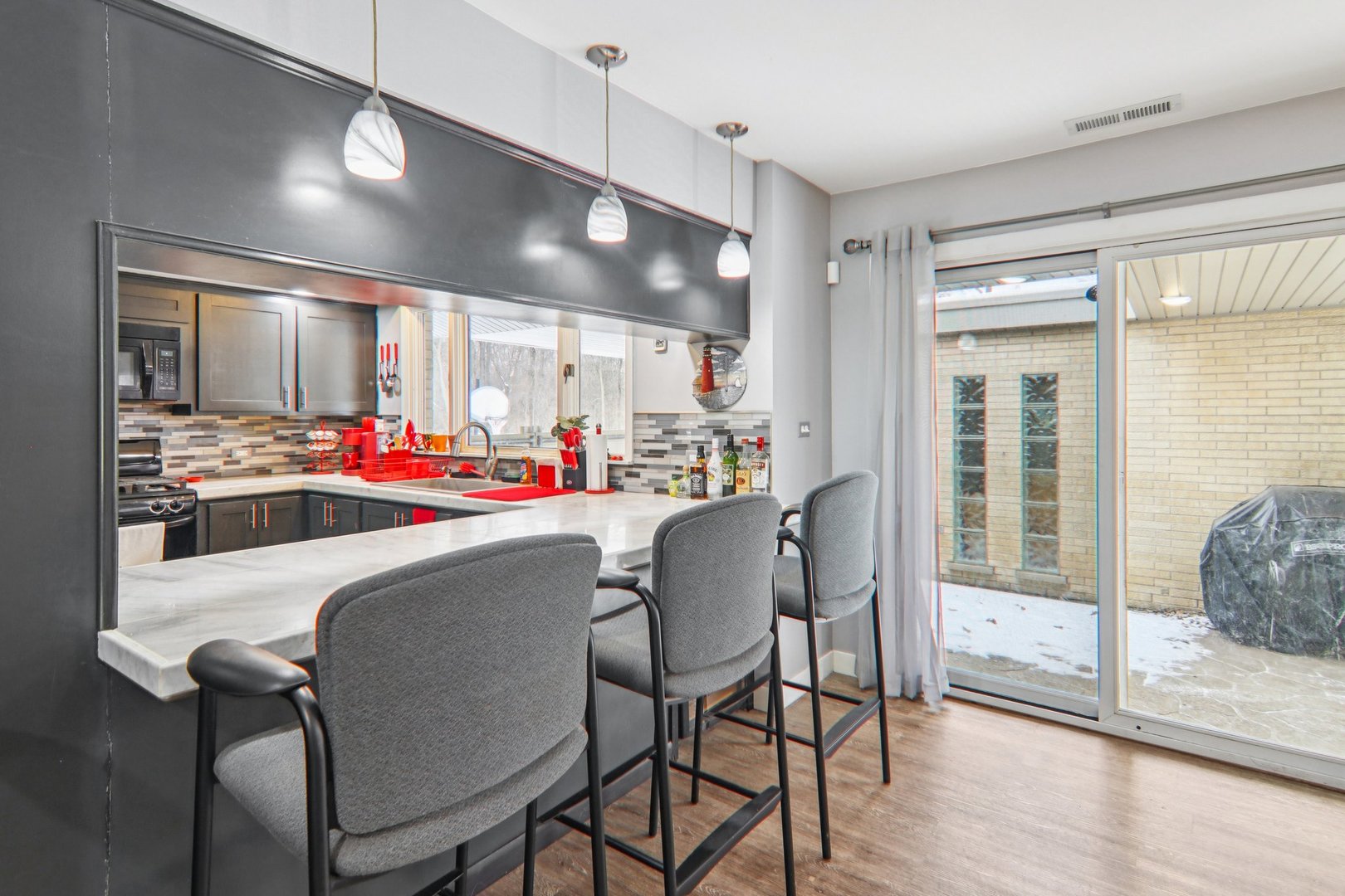 15134 Laramie Avenue, Oak Forest, IL 60452