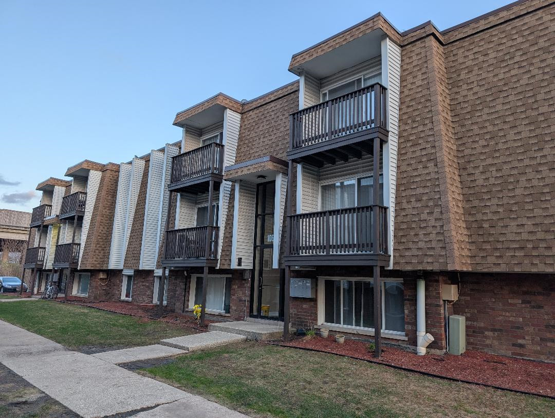 10620 BROOKS Lane #B8, Chicago Ridge, IL 60415