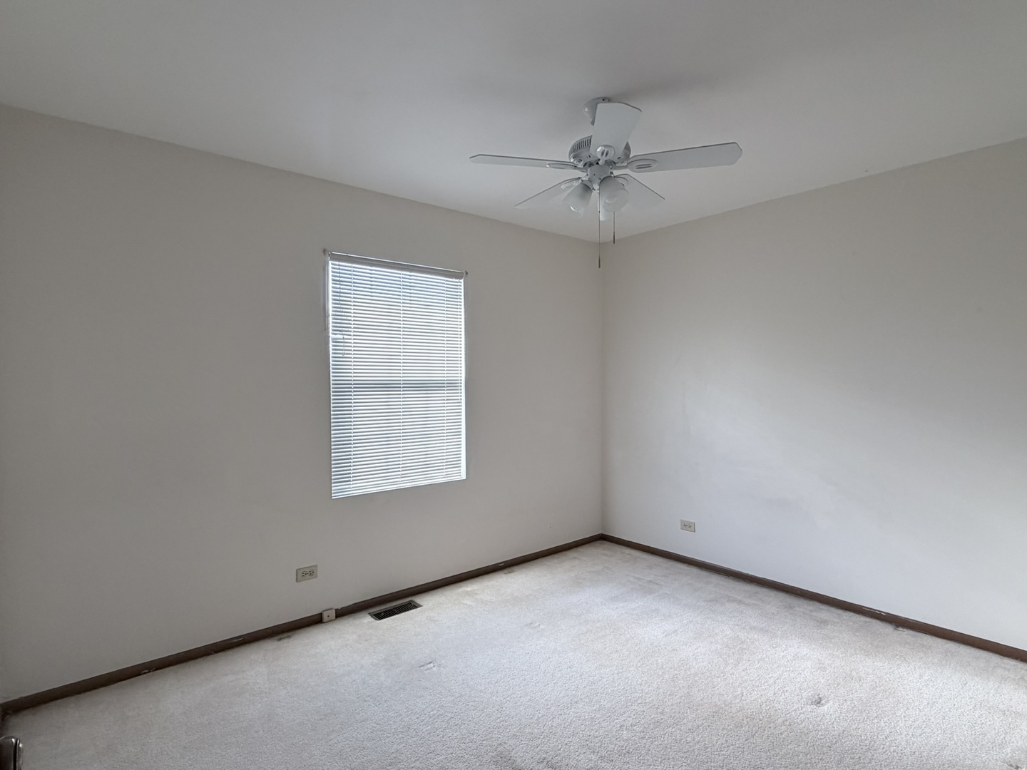 1817 Altoona Court, Schaumburg, IL 60194