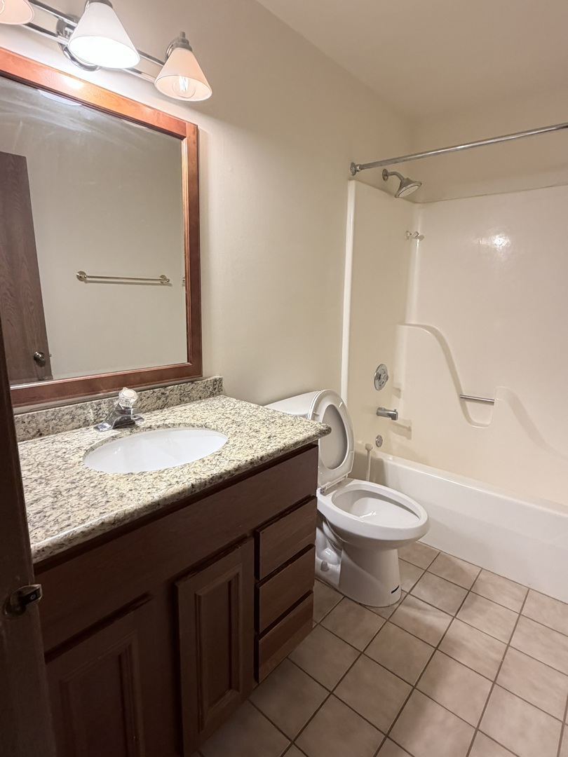 1817 Altoona Court, Schaumburg, IL 60194