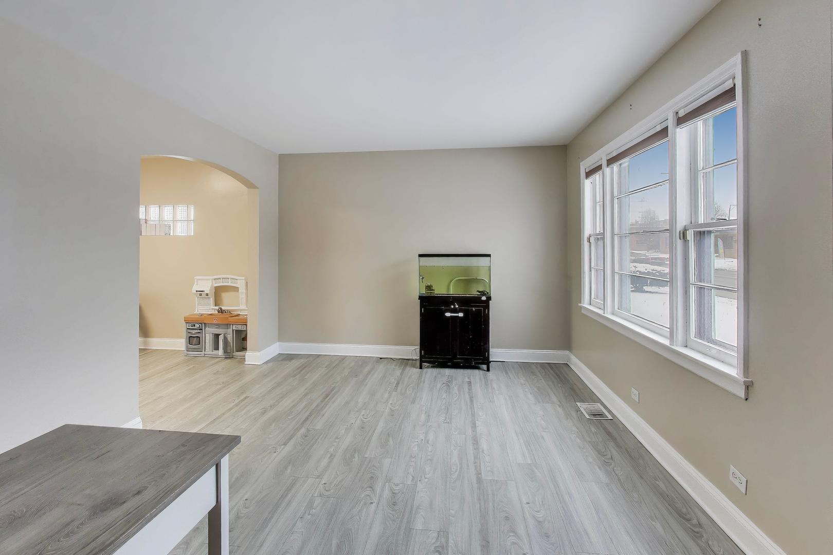 9151 Grand Avenue, Franklin Park, IL 60131