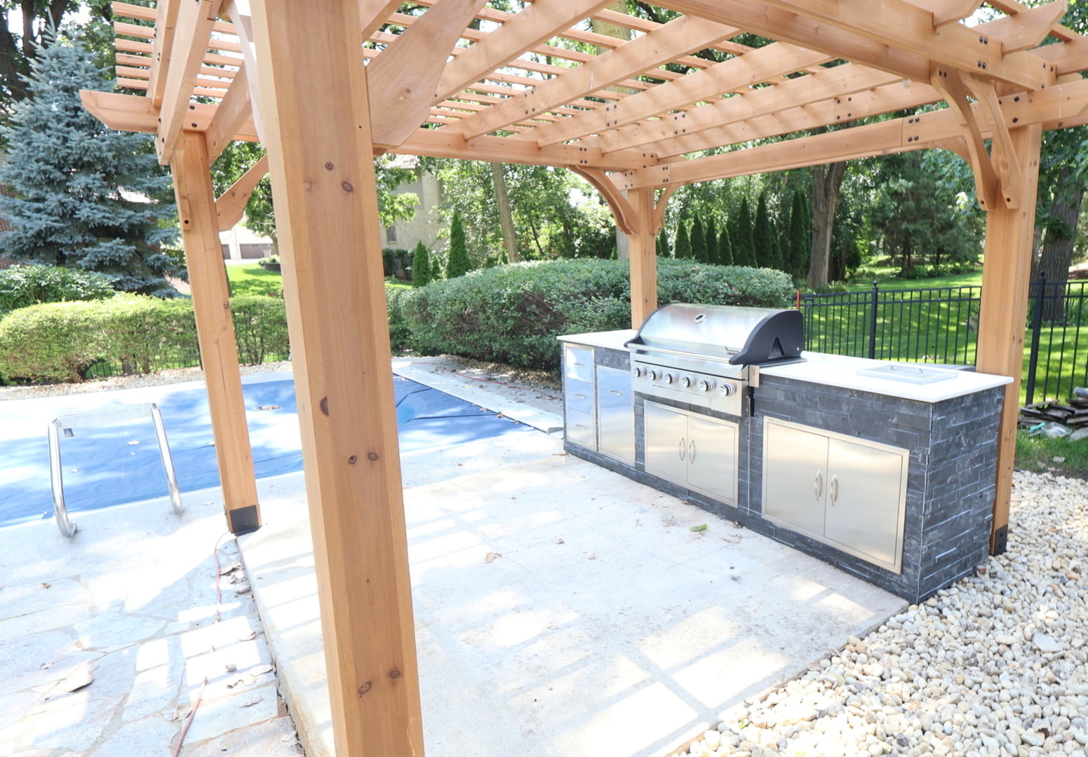 2221 Donegal Drive, Darien, IL 60561