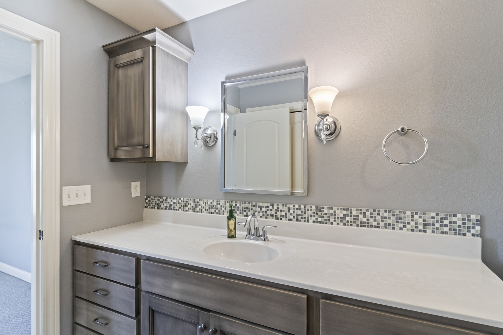 1915 Dunraven Road, Bloomington, IL 61704