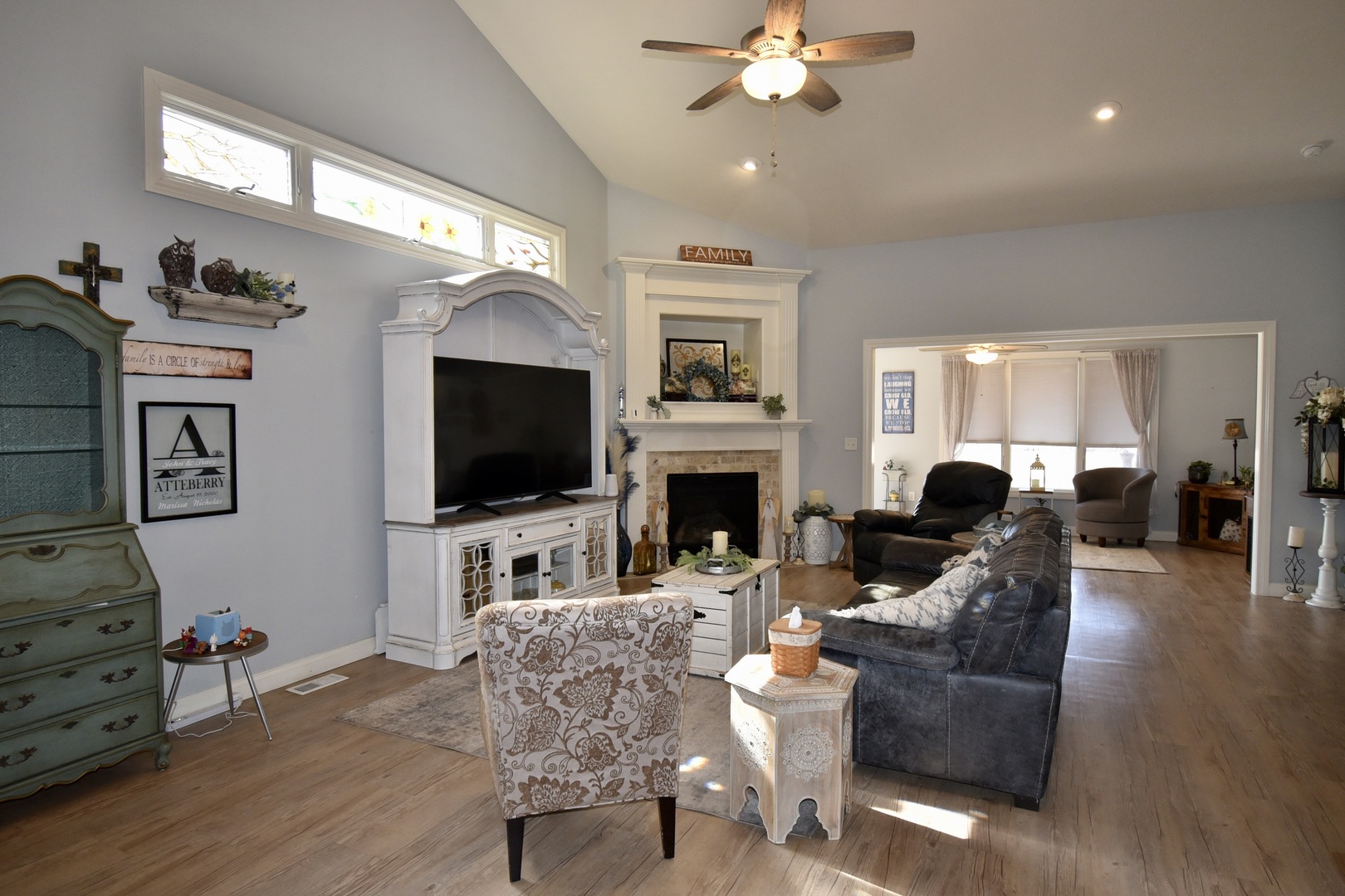 1915 Dunraven Road, Bloomington, IL 61704