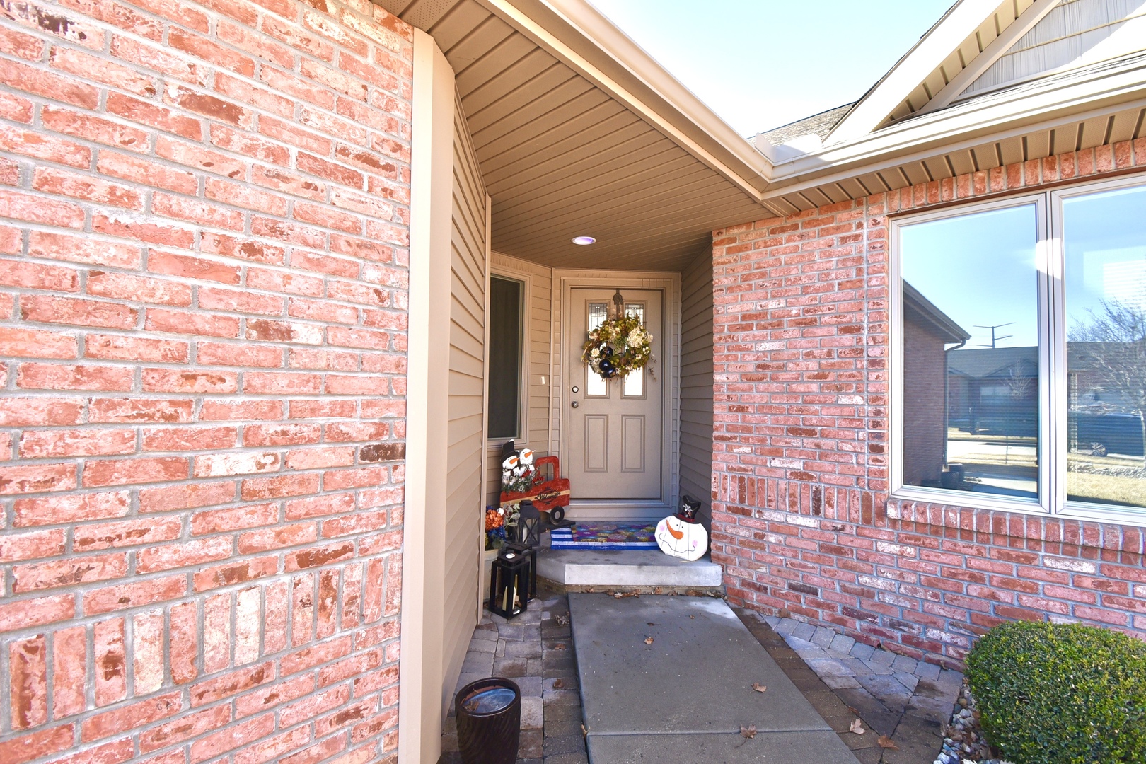 1915 Dunraven Road, Bloomington, IL 61704