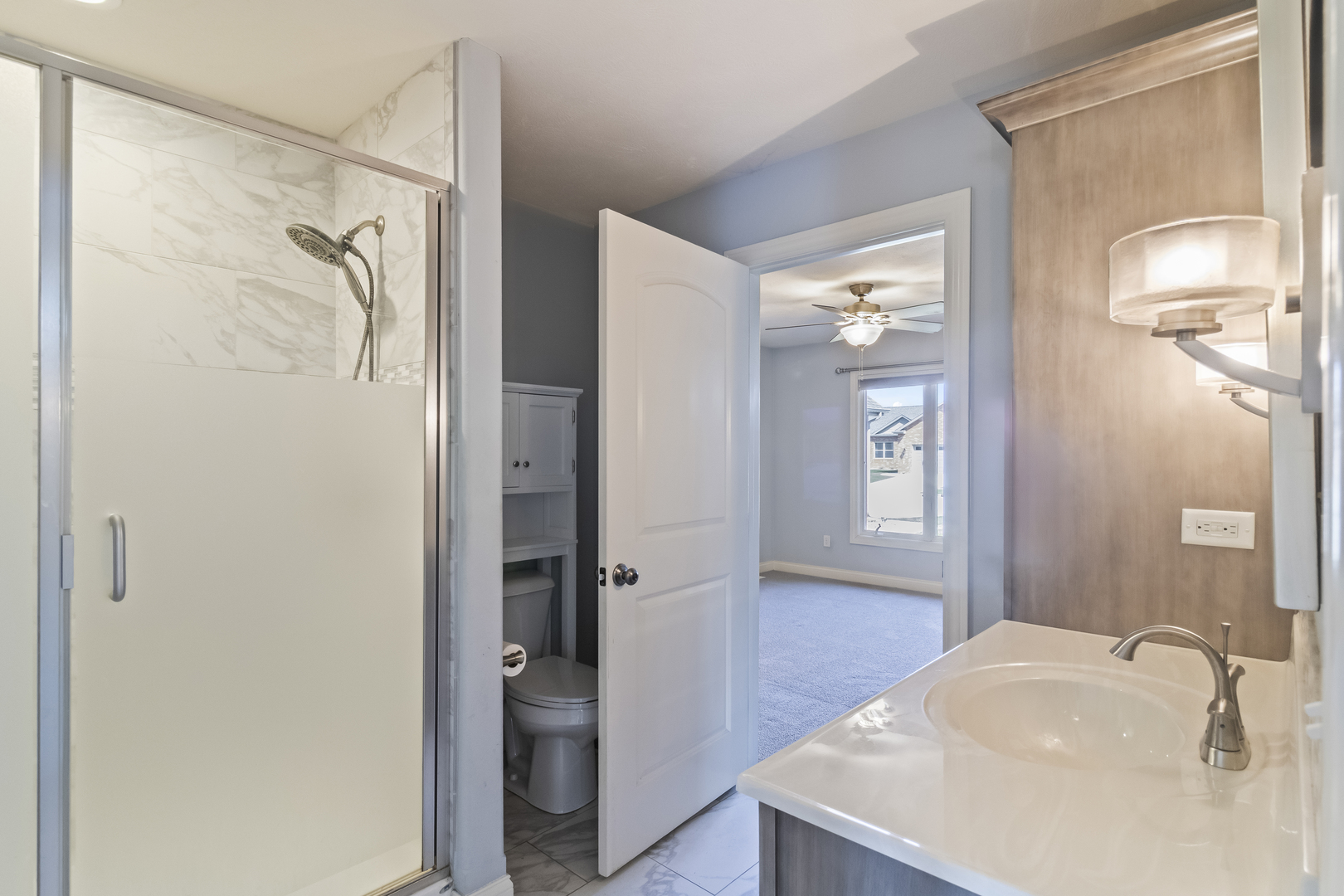 1915 Dunraven Road, Bloomington, IL 61704