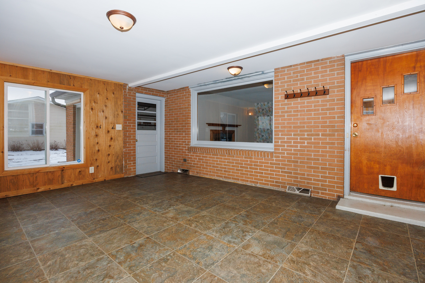 8428 N Shirlane Street, Shirley, IL 61772