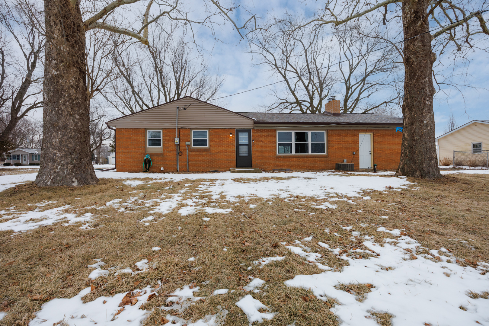 8428 N Shirlane Street, Shirley, IL 61772