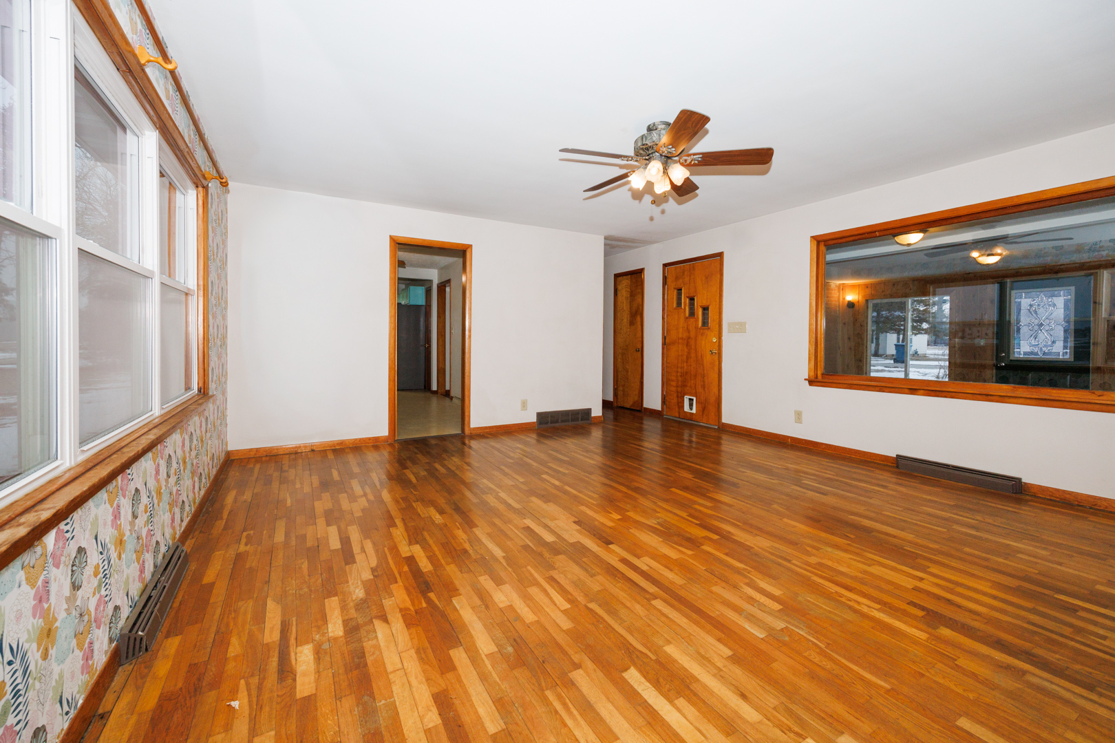 8428 N Shirlane Street, Shirley, IL 61772