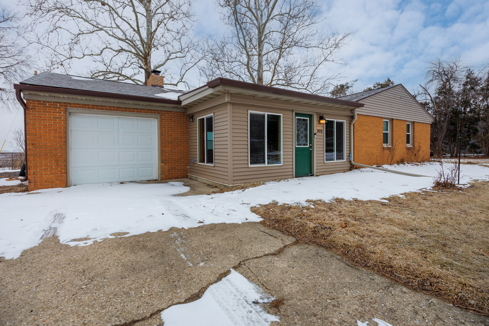 8428 N Shirlane Street, Shirley, IL 61772