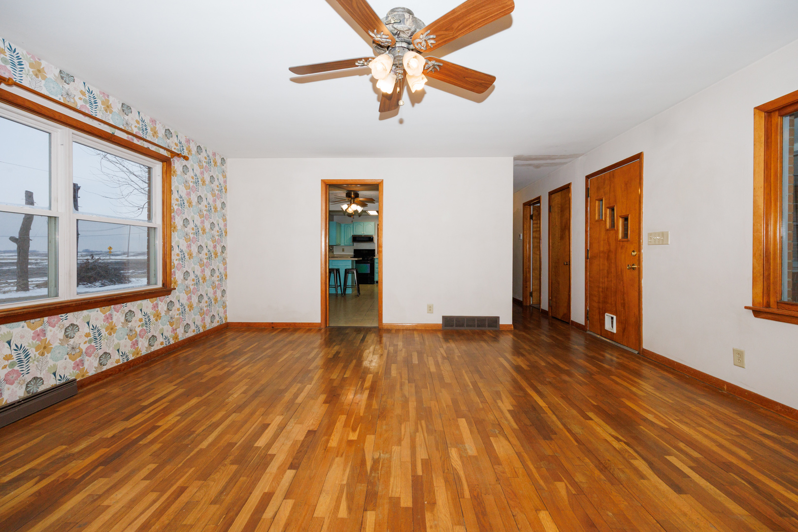 8428 N Shirlane Street, Shirley, IL 61772