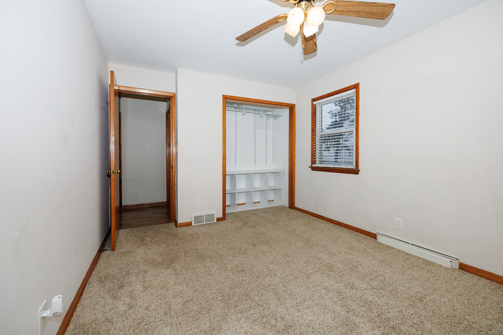 8428 N Shirlane Street, Shirley, IL 61772