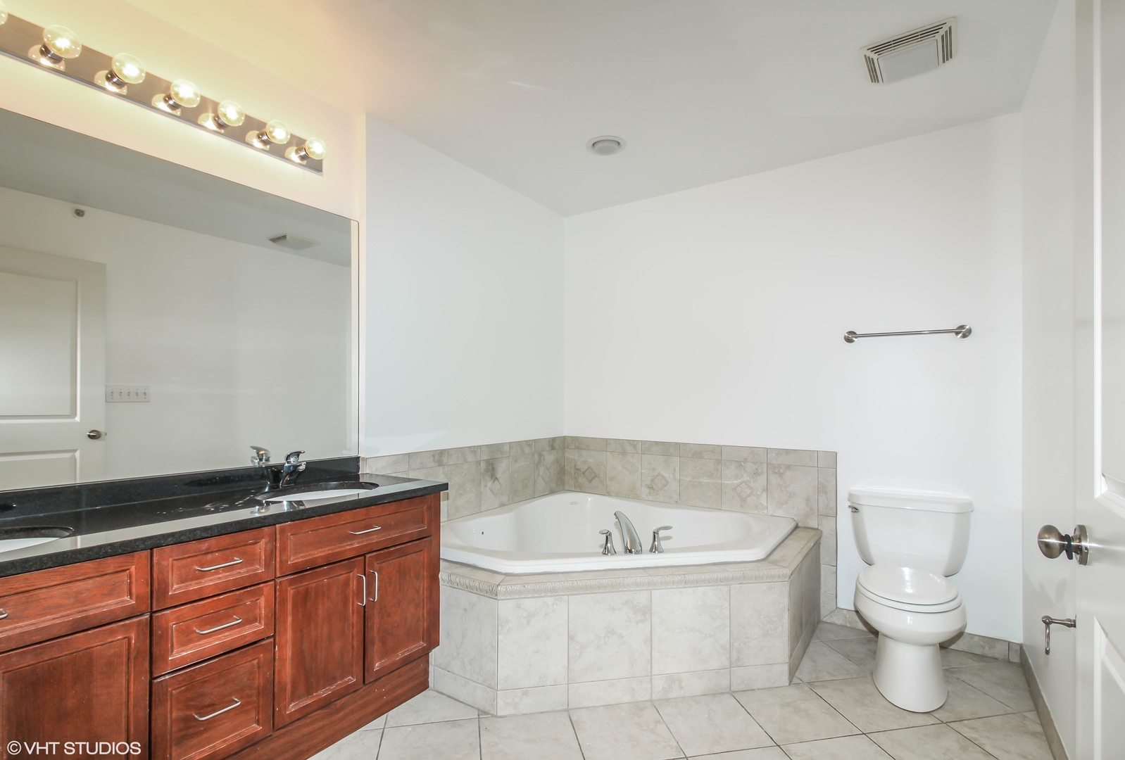 Des Plaines, IL 60016