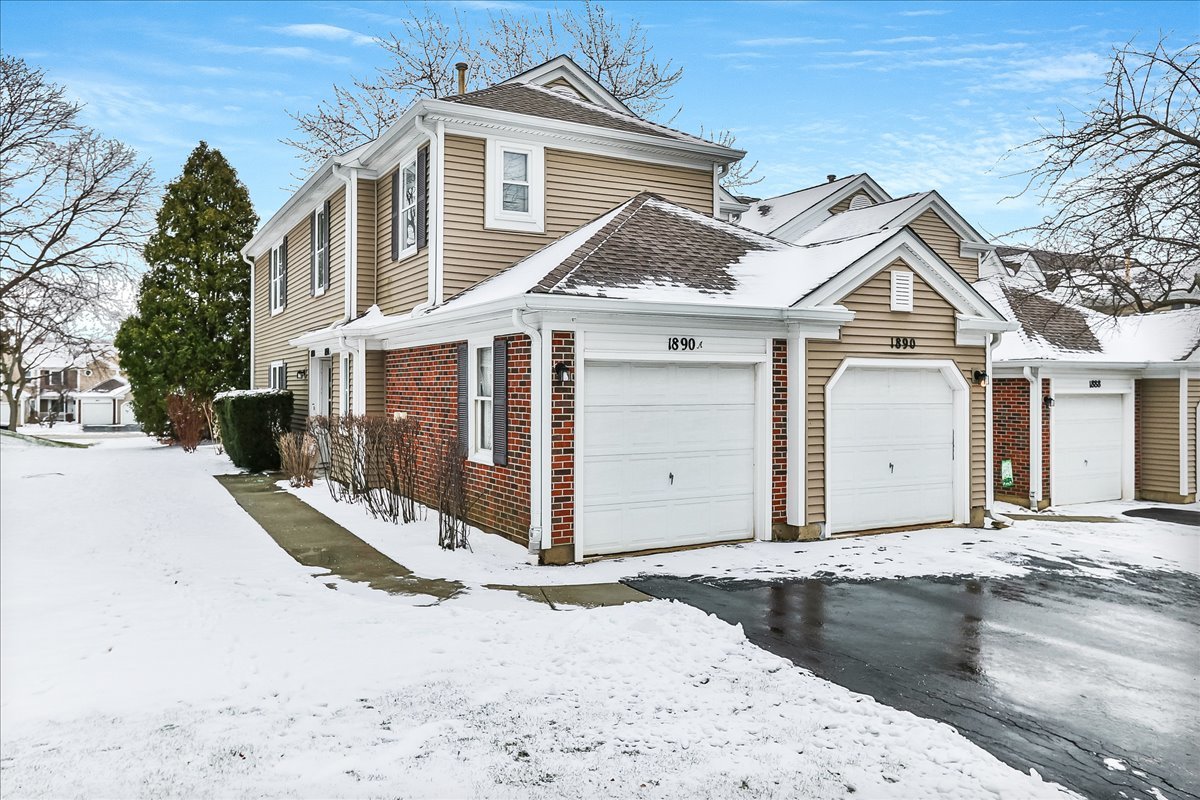 1890 Pebble Beach Circle, Elk Grove Village, IL 60007