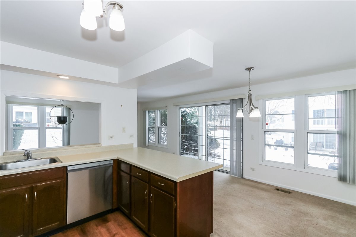 1890 Pebble Beach Circle, Elk Grove Village, IL 60007