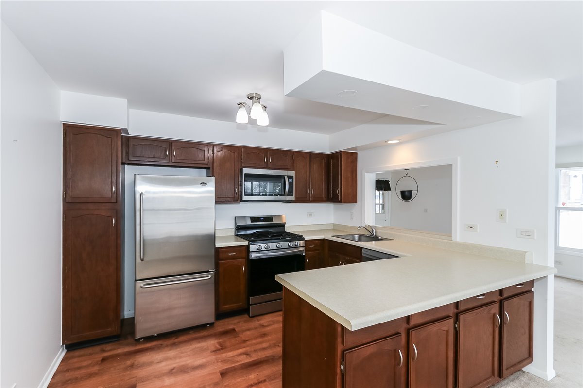 1890 Pebble Beach Circle, Elk Grove Village, IL 60007