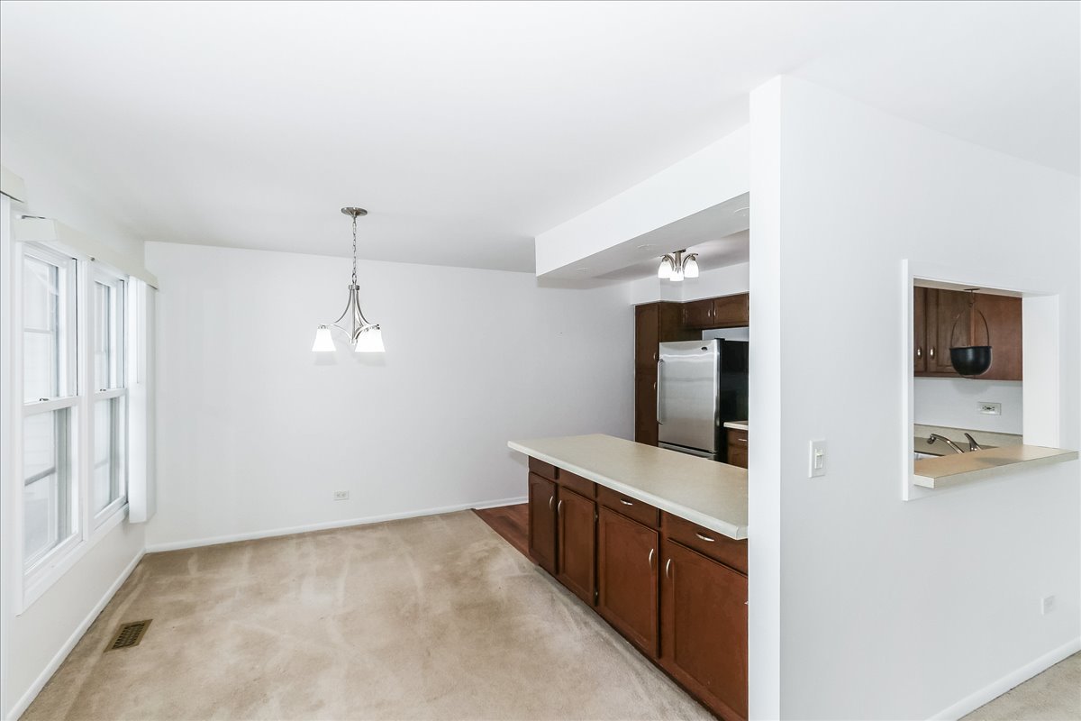 1890 Pebble Beach Circle, Elk Grove Village, IL 60007