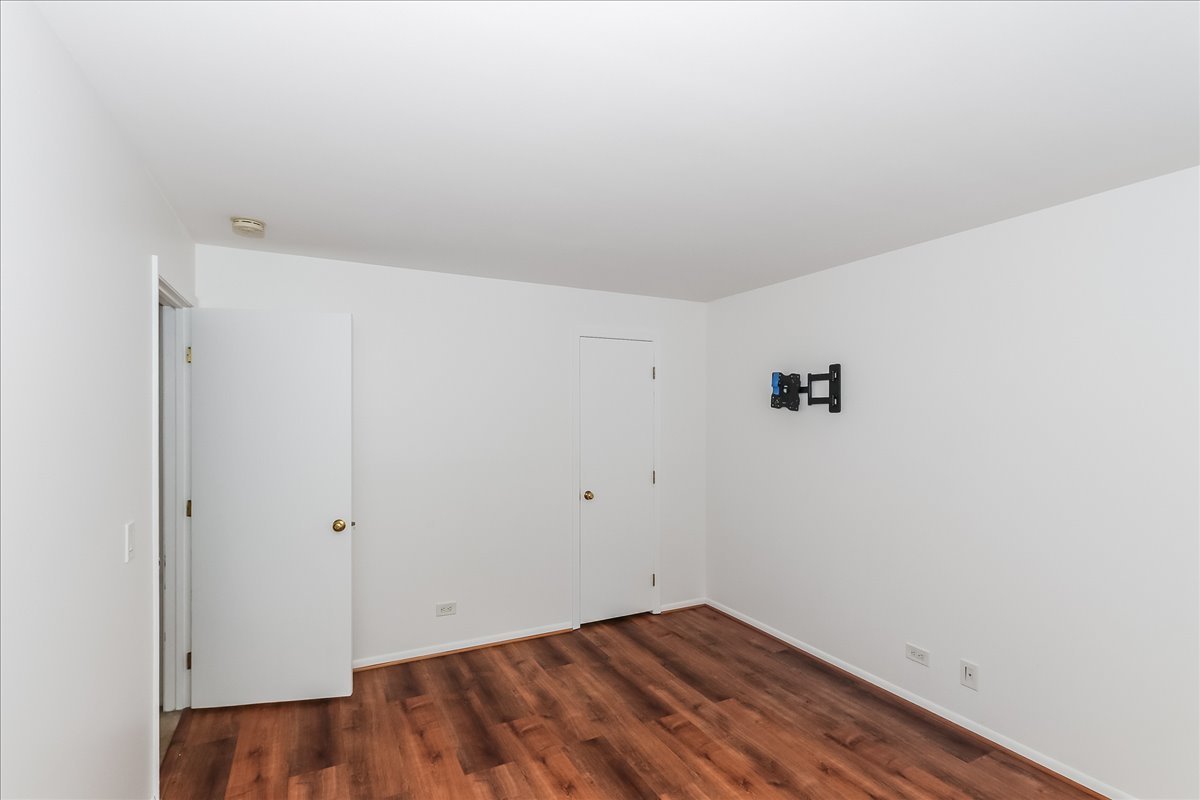 1890 Pebble Beach Circle, Elk Grove Village, IL 60007