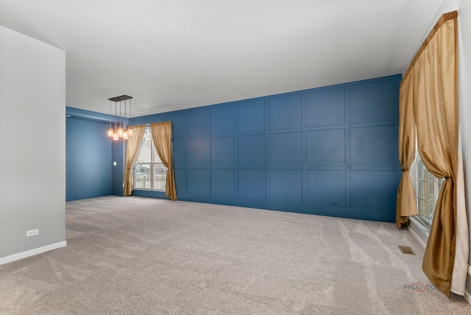 597 Treetop Lane, Gurnee, IL 60031