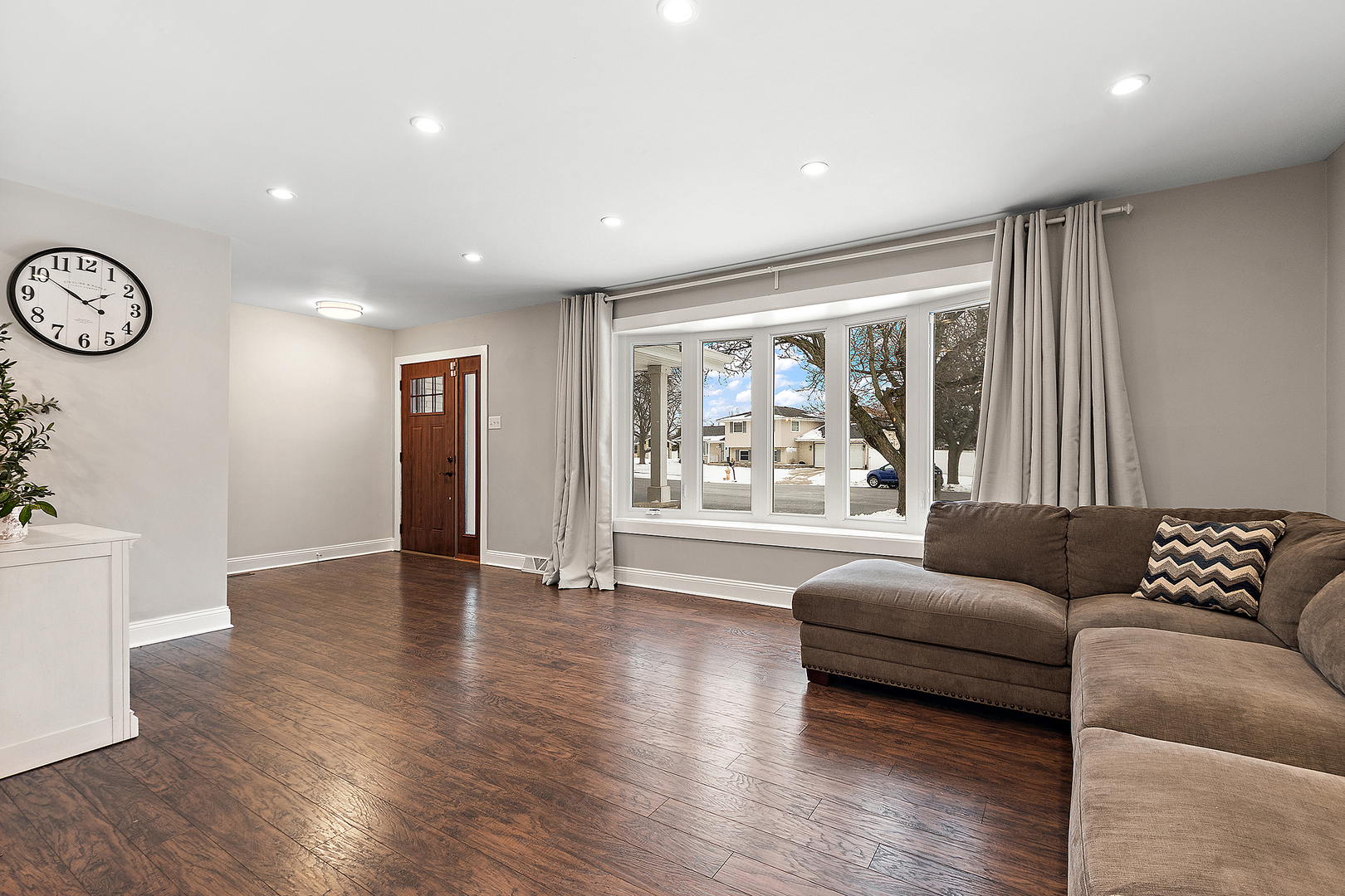 8803 Juniper Court, Tinley Park, IL 60487