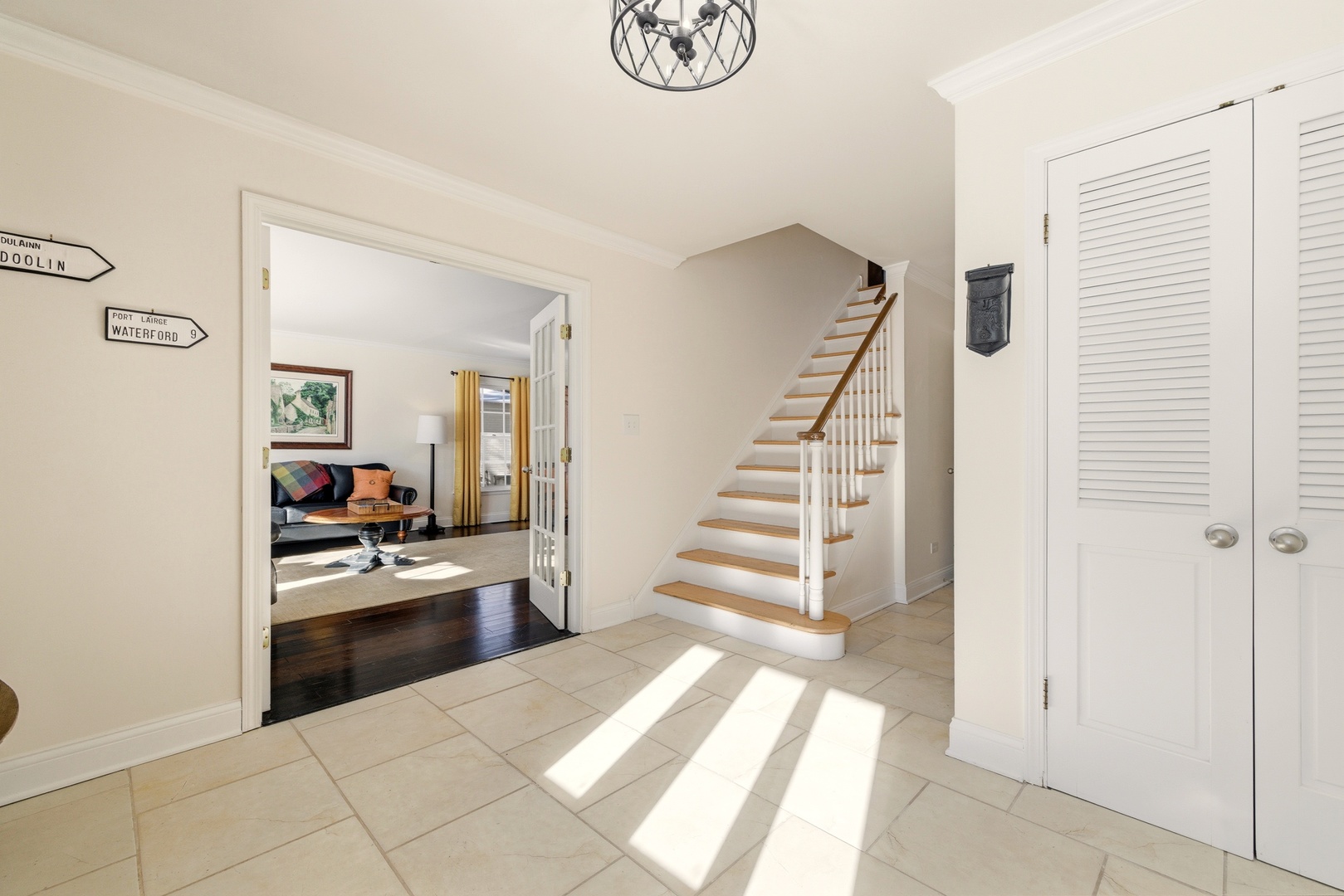 17 Camberley Court, Hinsdale, IL 60521