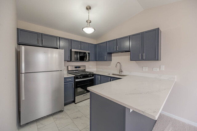 1225 N Red Oak Circle #3, Round Lake Beach, IL 60073