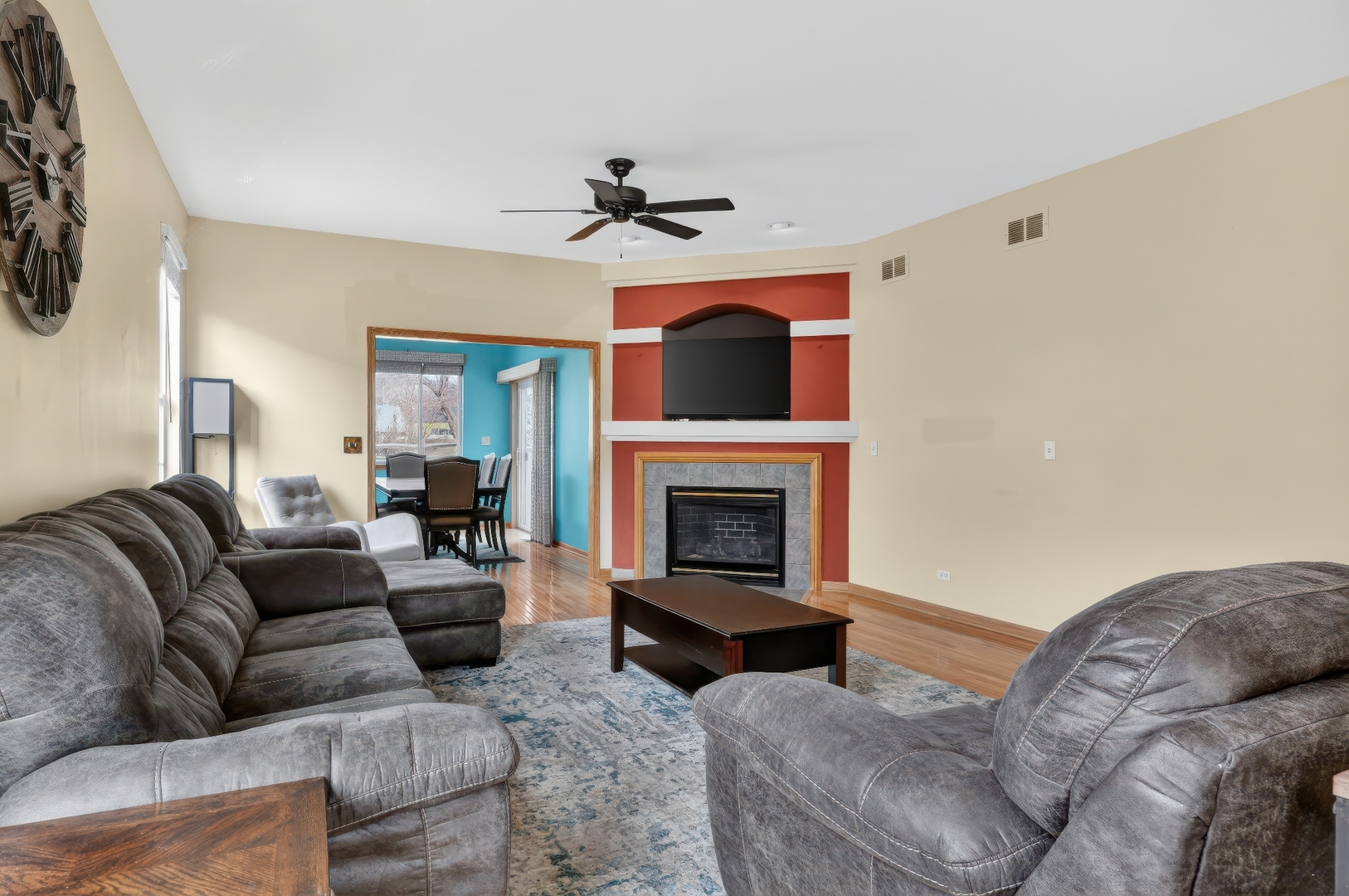 39 W Vandermeer Drive, Antioch, IL 60002