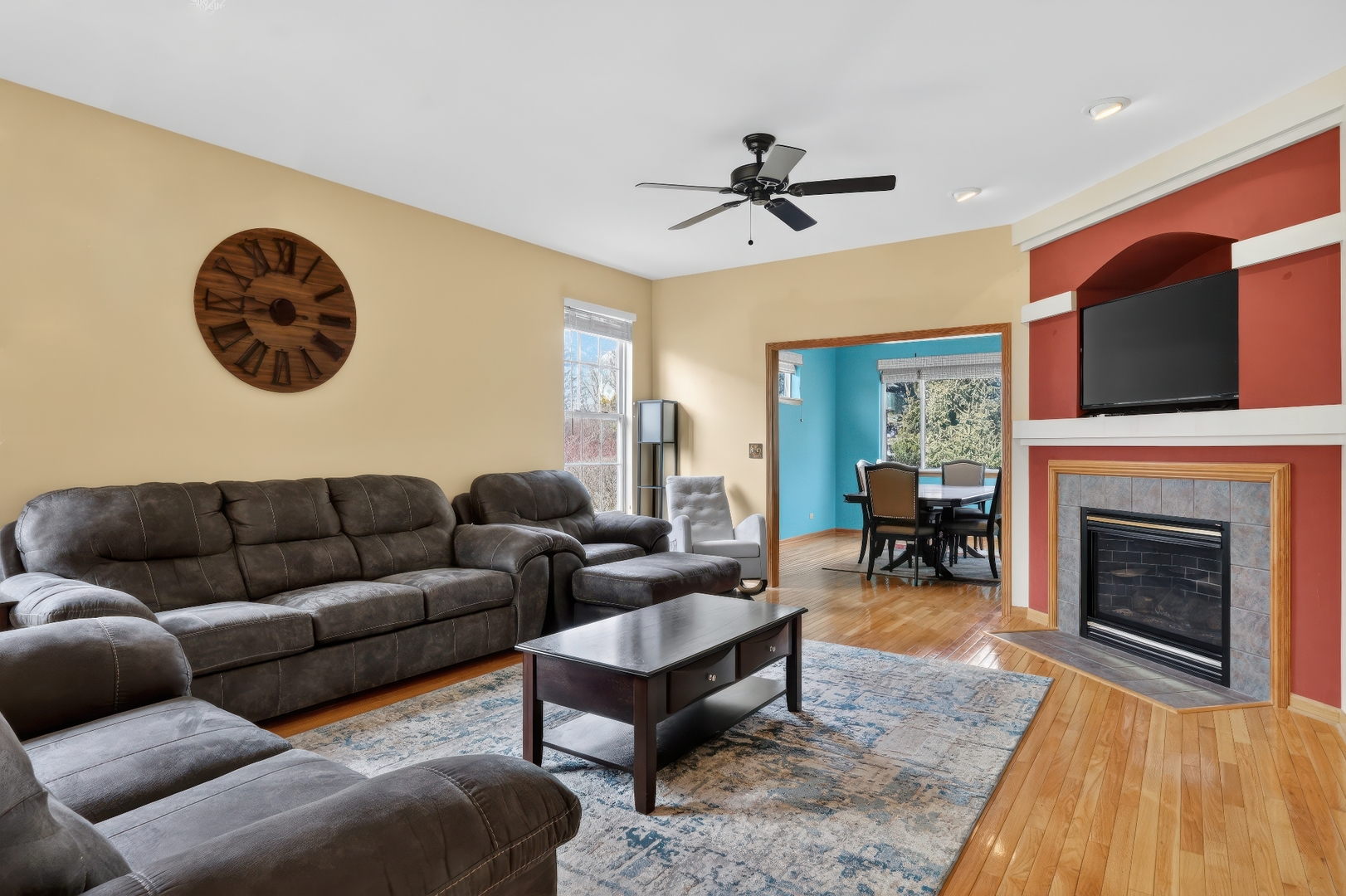 39 W Vandermeer Drive, Antioch, IL 60002