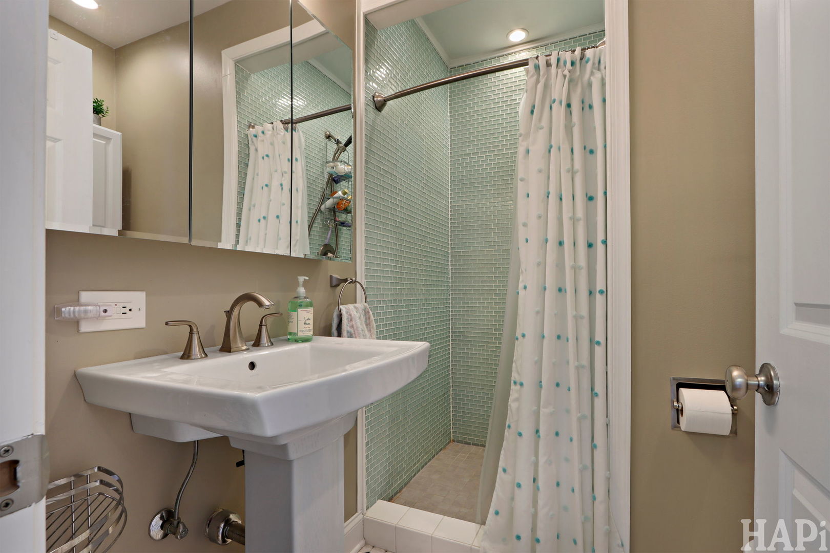 26083 W Calhoun Avenue, Antioch, IL 60002