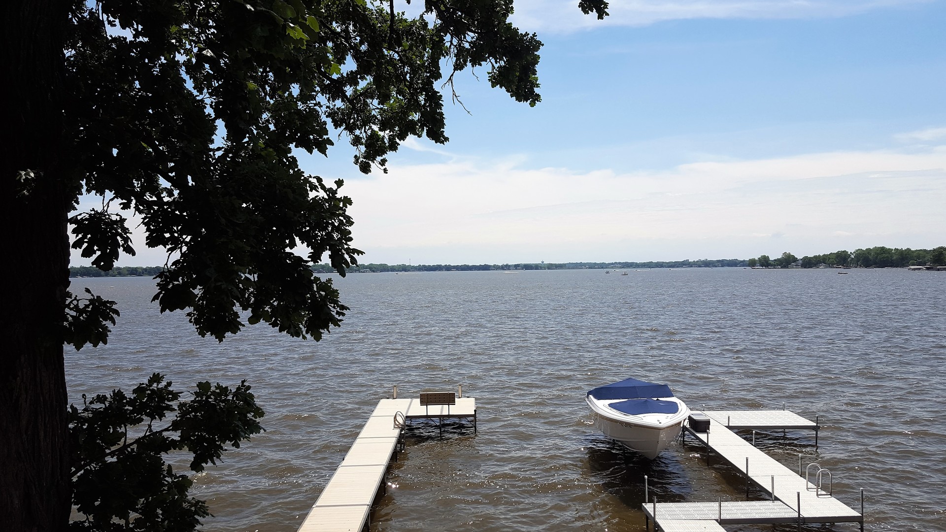 26083 W Calhoun Avenue, Antioch, IL 60002