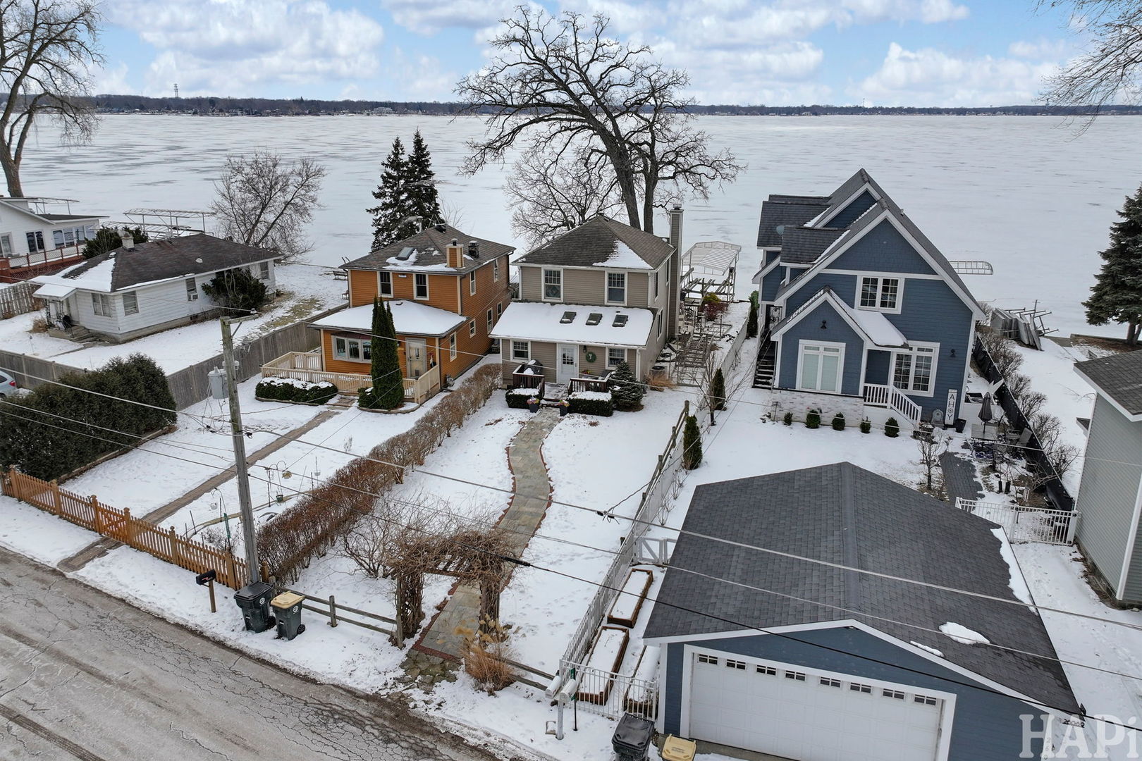 26083 W Calhoun Avenue, Antioch, IL 60002