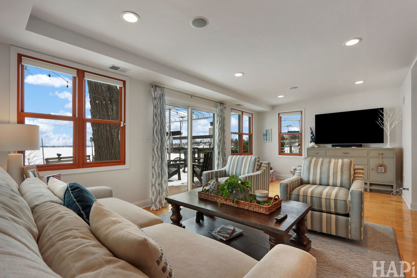 26083 W Calhoun Avenue, Antioch, IL 60002