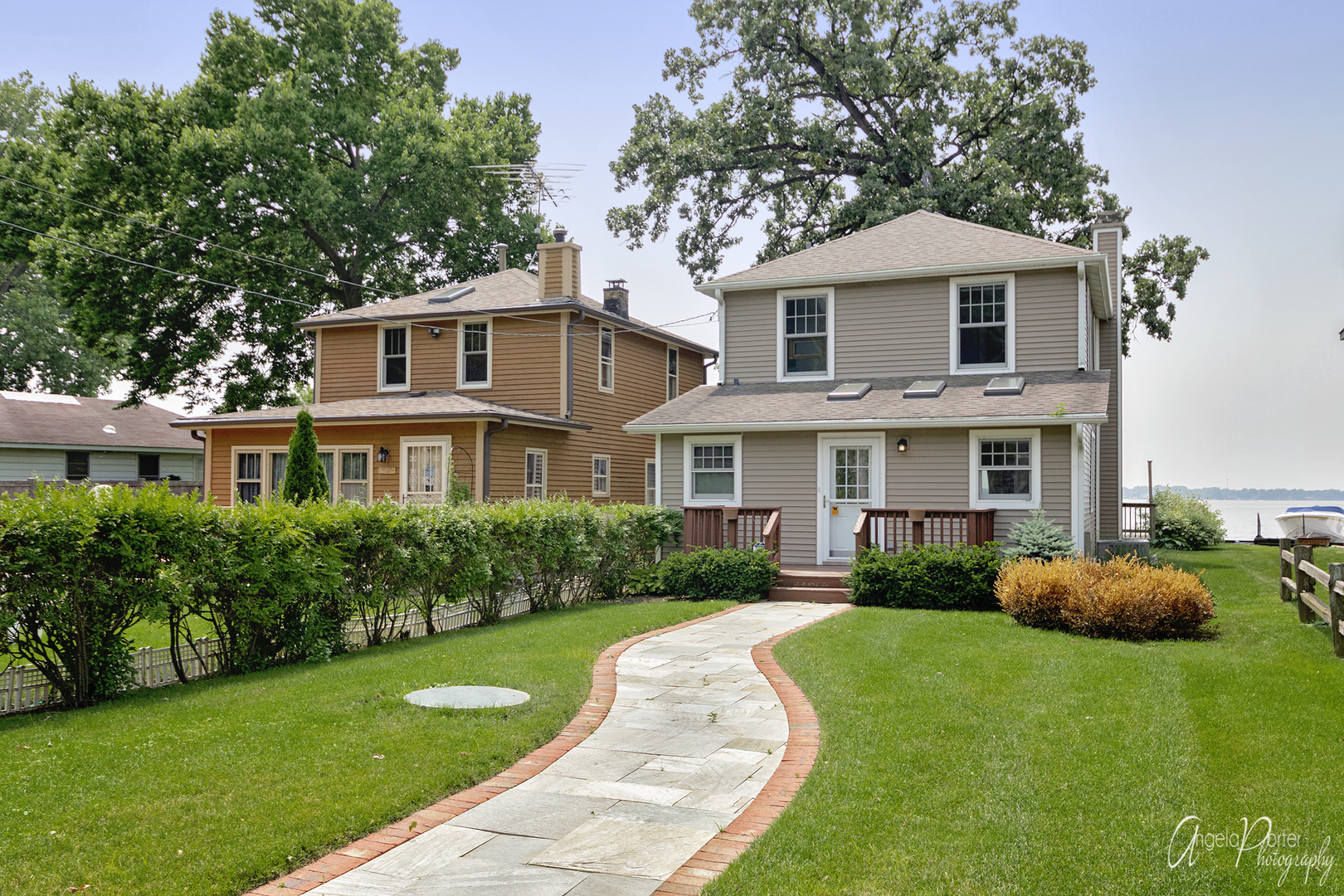 26083 W Calhoun Avenue, Antioch, IL 60002