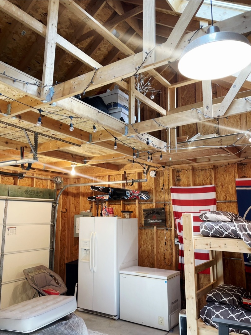 26083 W Calhoun Avenue, Antioch, IL 60002