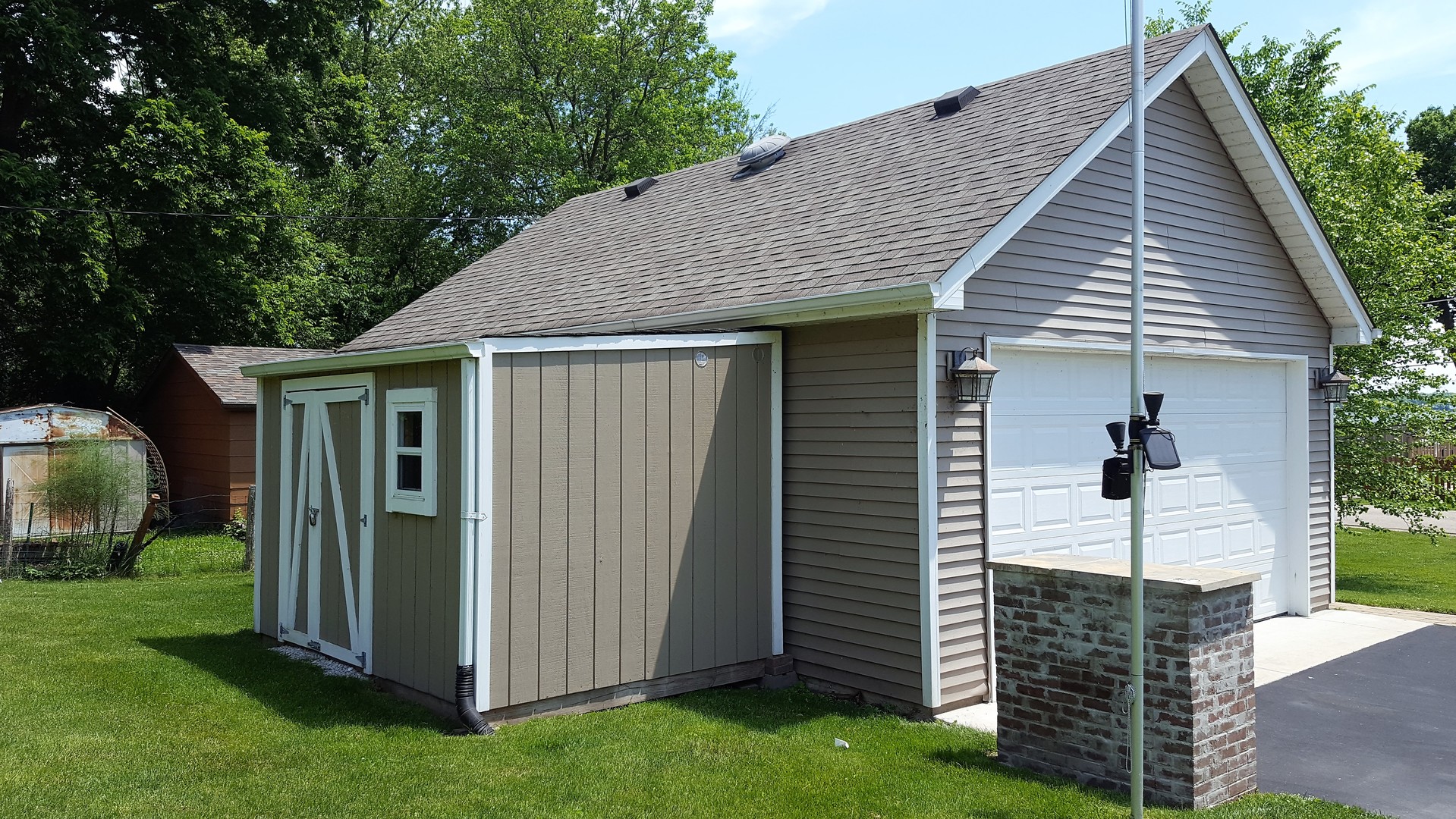 26083 W Calhoun Avenue, Antioch, IL 60002