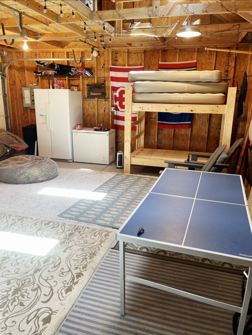 26083 W Calhoun Avenue, Antioch, IL 60002