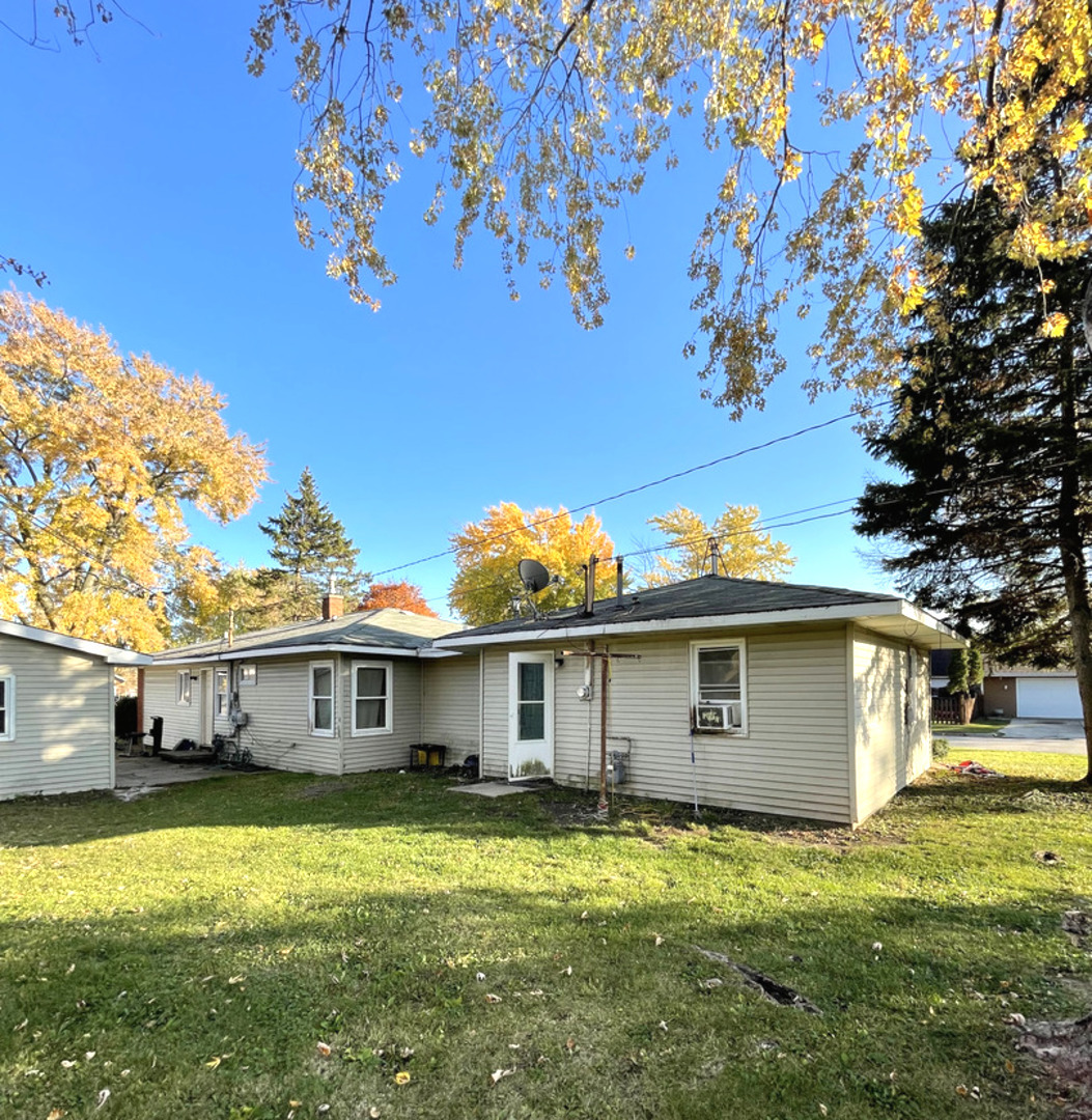 1828-1826 Horeb Avenue, Zion, IL 60099