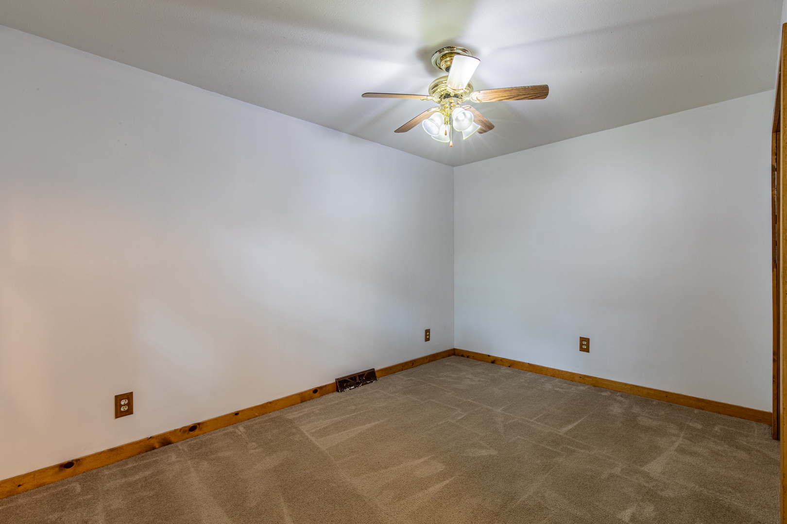 2445 Ridgefield Road, Princeton, IL 61356