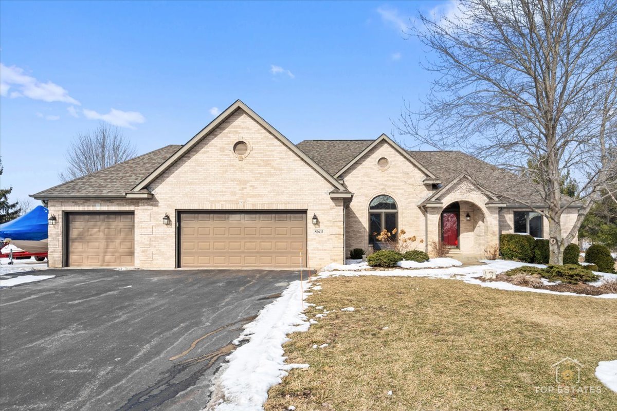 8413 St Moritz Drive, Spring Grove, IL 60081