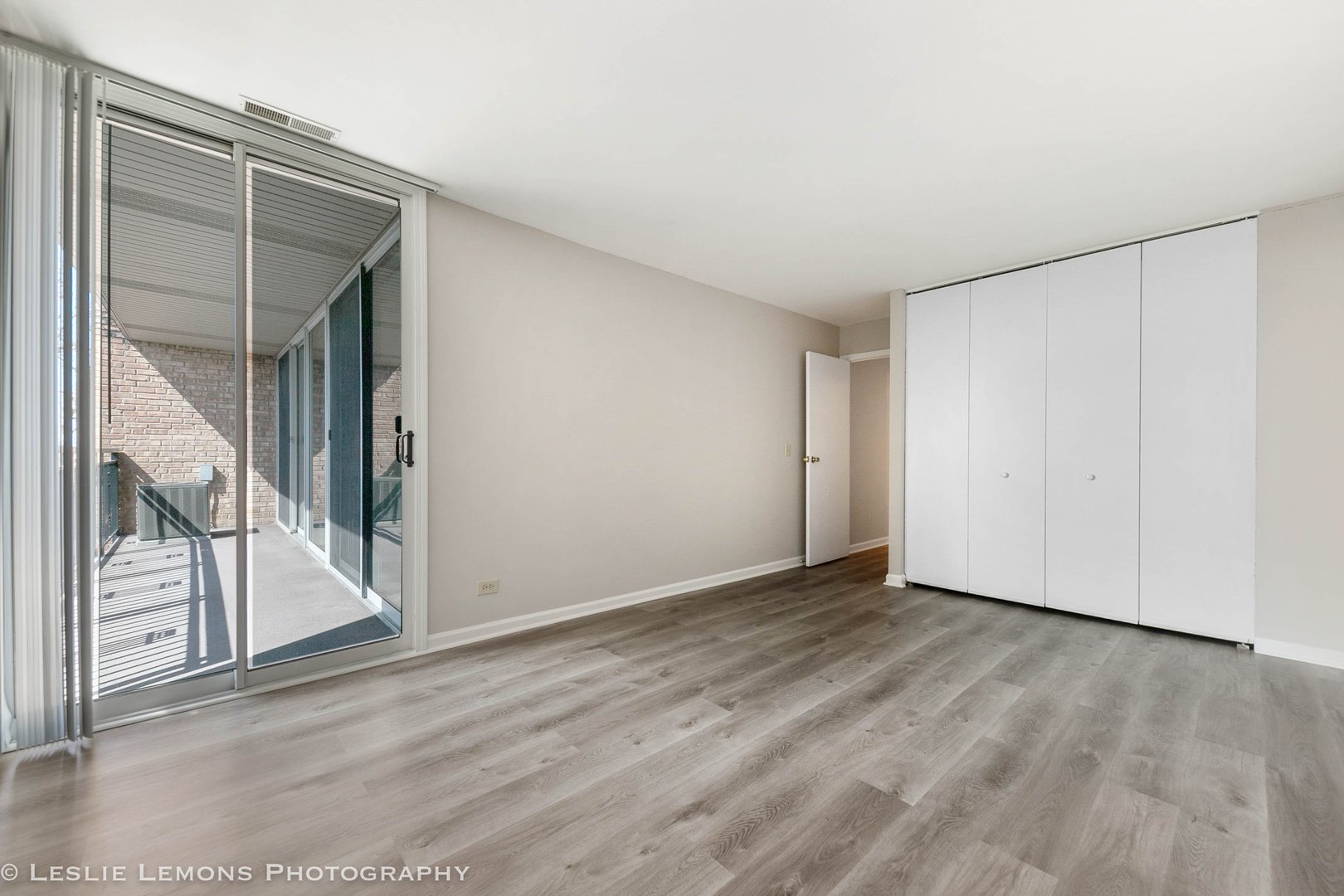 5950 Oakwood Drive #6A, Lisle, IL 60532