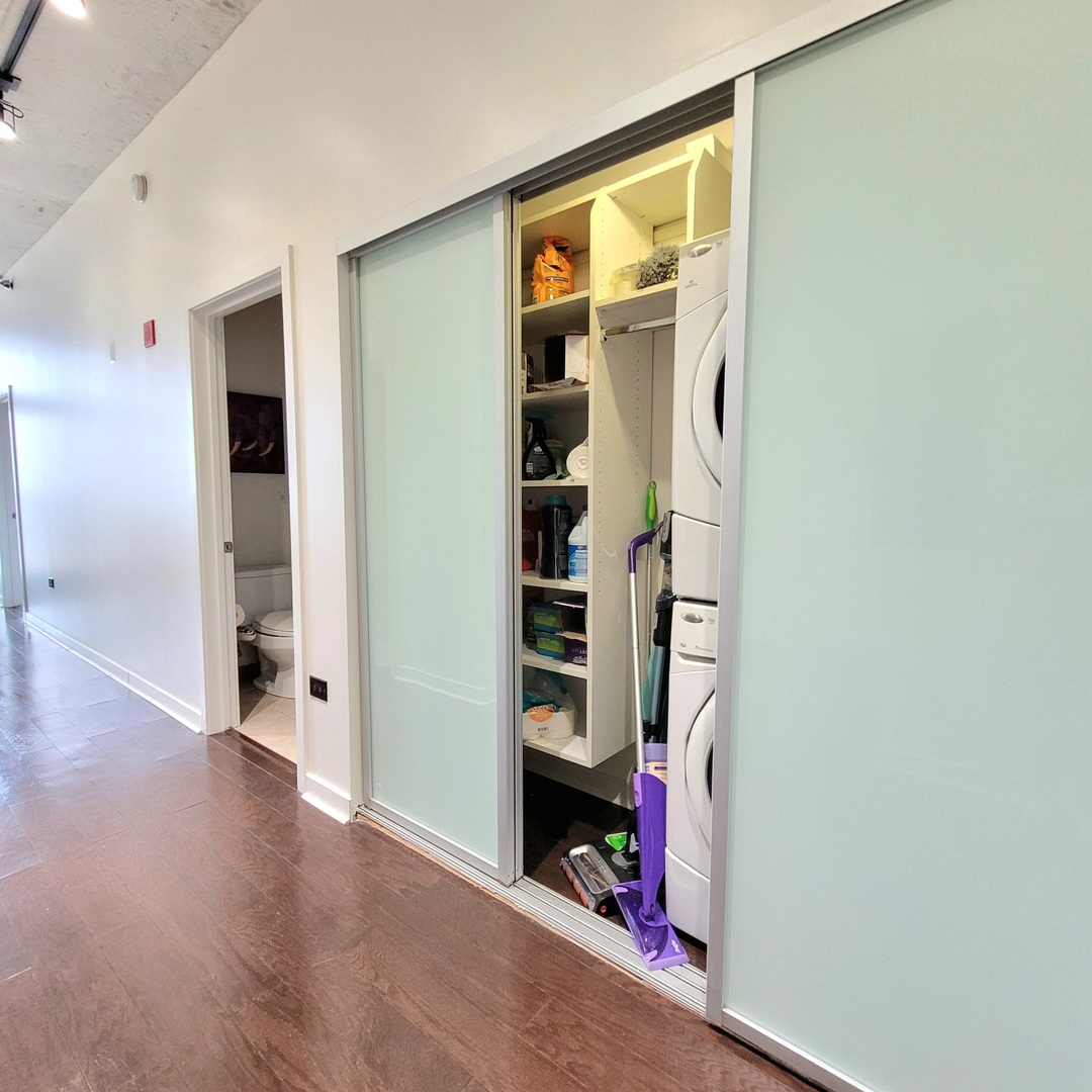 235 W Van Buren Street #3902, Chicago, IL 60607