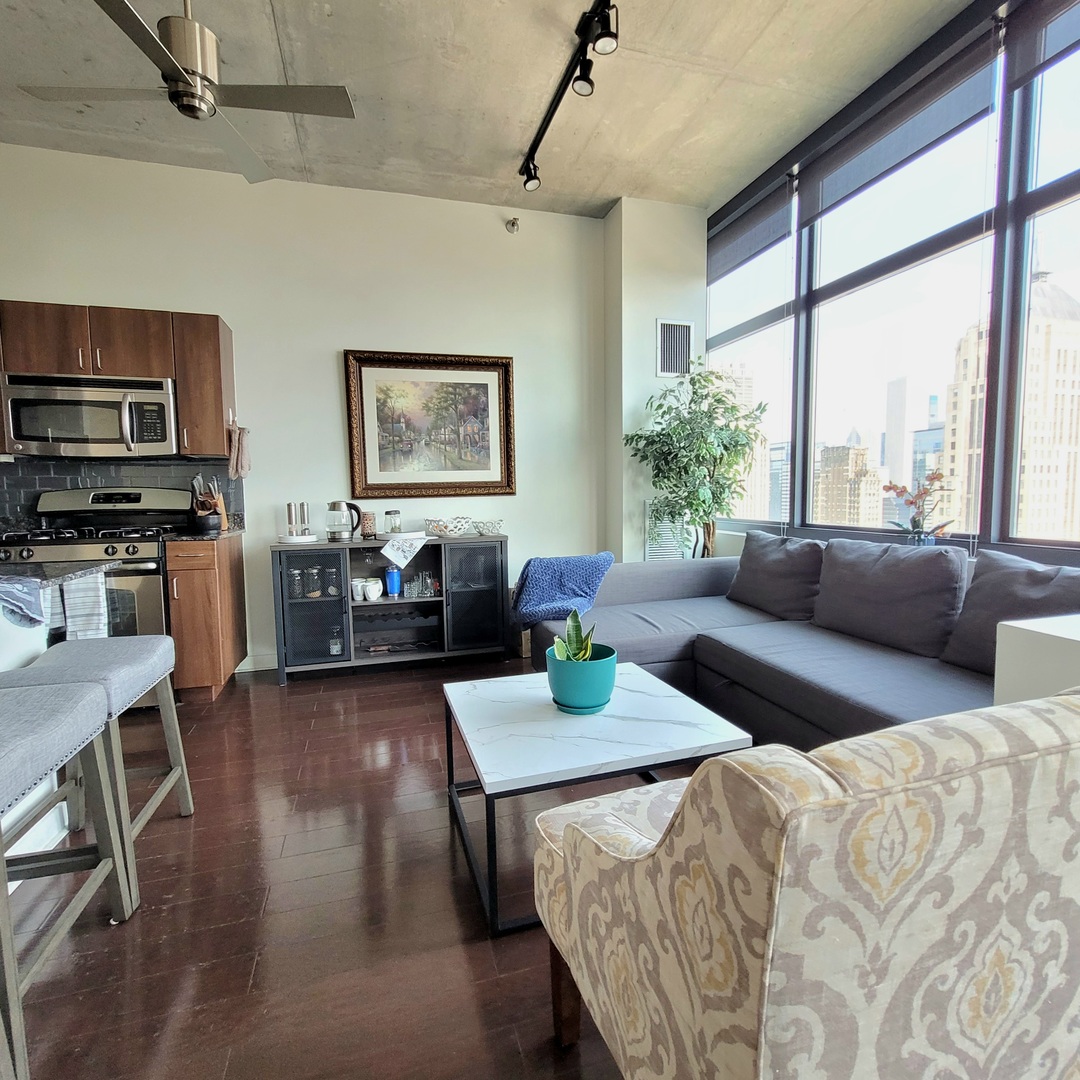235 W Van Buren Street #3902, Chicago, IL 60607