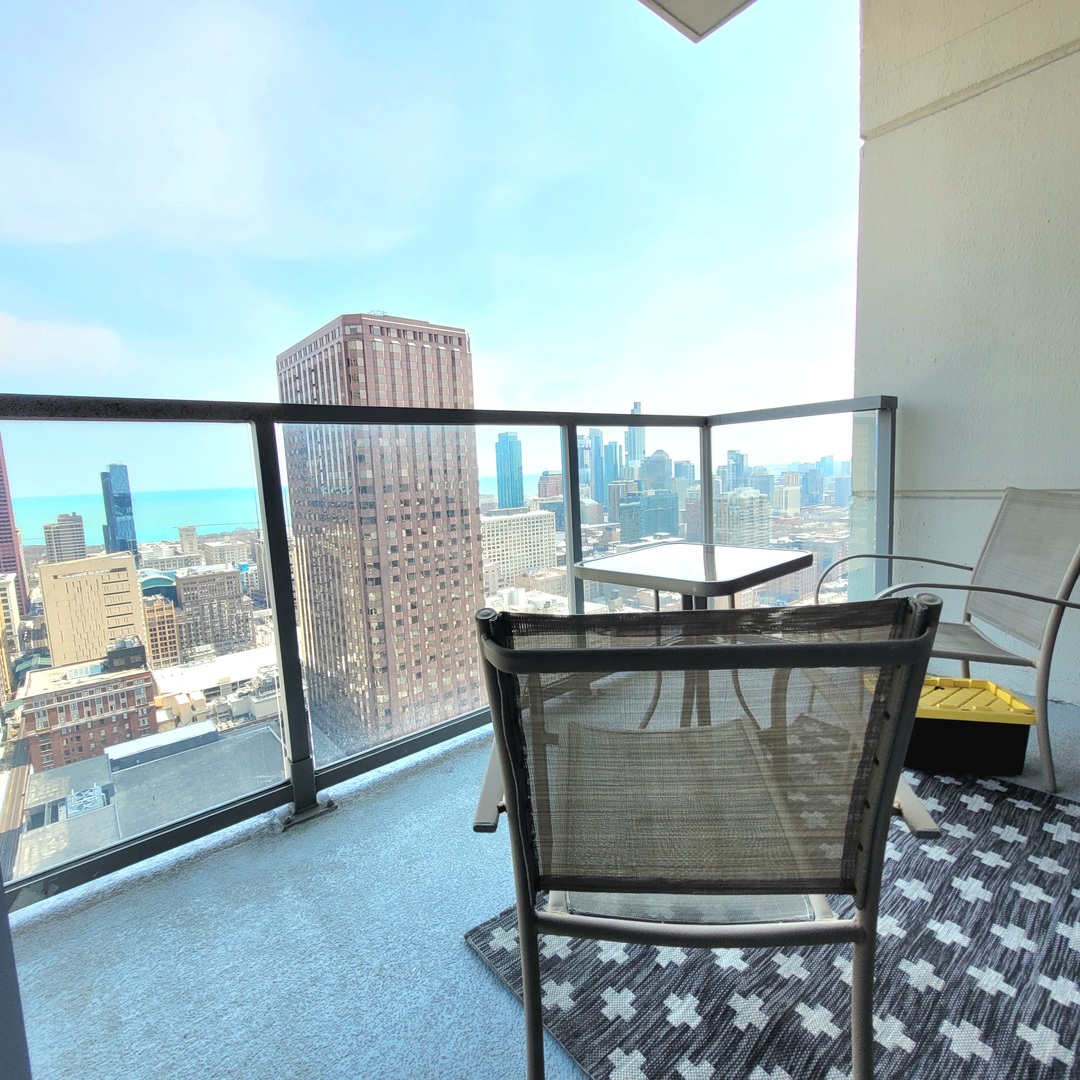 235 W Van Buren Street #3902, Chicago, IL 60607