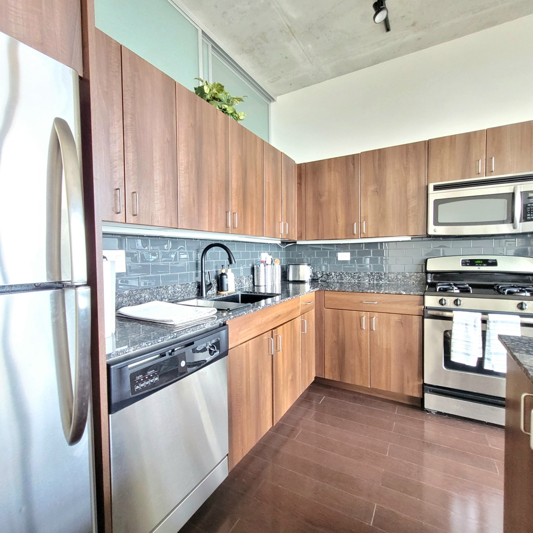 235 W Van Buren Street #3902, Chicago, IL 60607